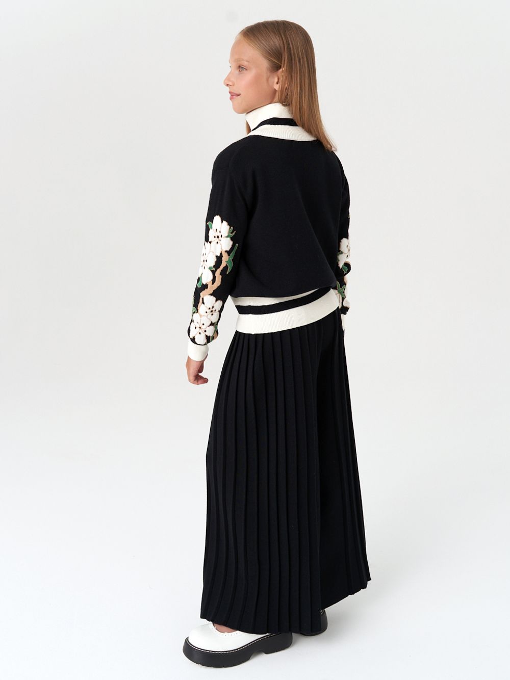 Кардиган для девочки на молнии в школу AT1070 черный