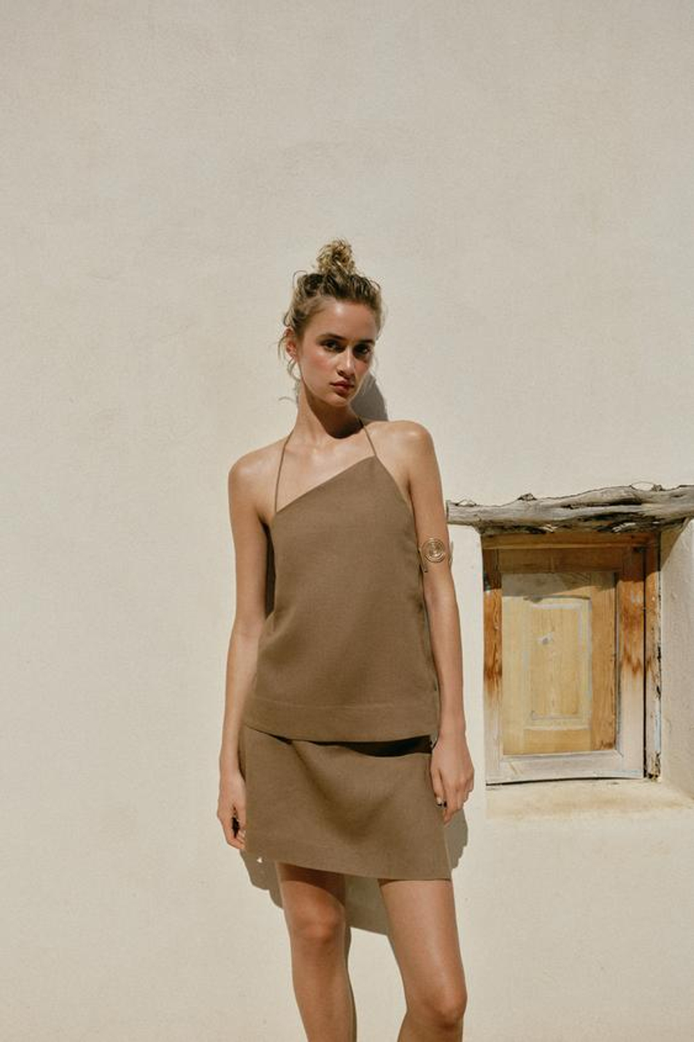 ZARA ЮБКА-ШОРТЫ ИЗ ЛЬНА С БУСИНАМИ, ТАБАЧНЫЙ