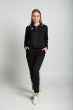 Спортивный костюм черного цвета с полосами магазин