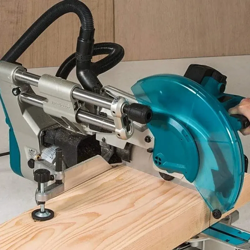 Торцовочная пила Makita LS1219