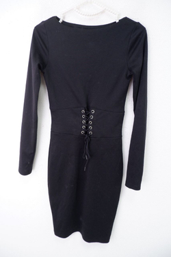 Платье H&M на шнуровке 40 размер