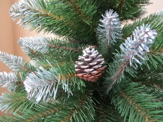 Елка Императрица заснеженная с шишками 305 см., мягкая хвоя, интерьерная, ПВХ, Triumph Tree (73086)