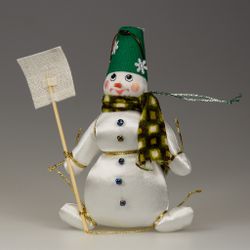 Ёлочная игрушка Снеговик с лопатой