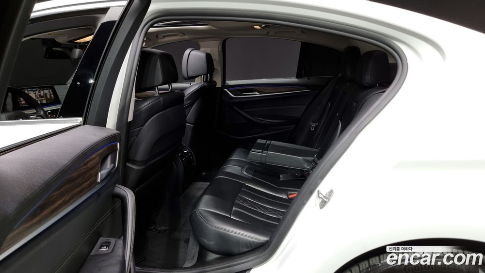 BMW 5 Series (G30) 520d Luxury Plus (08.2019)