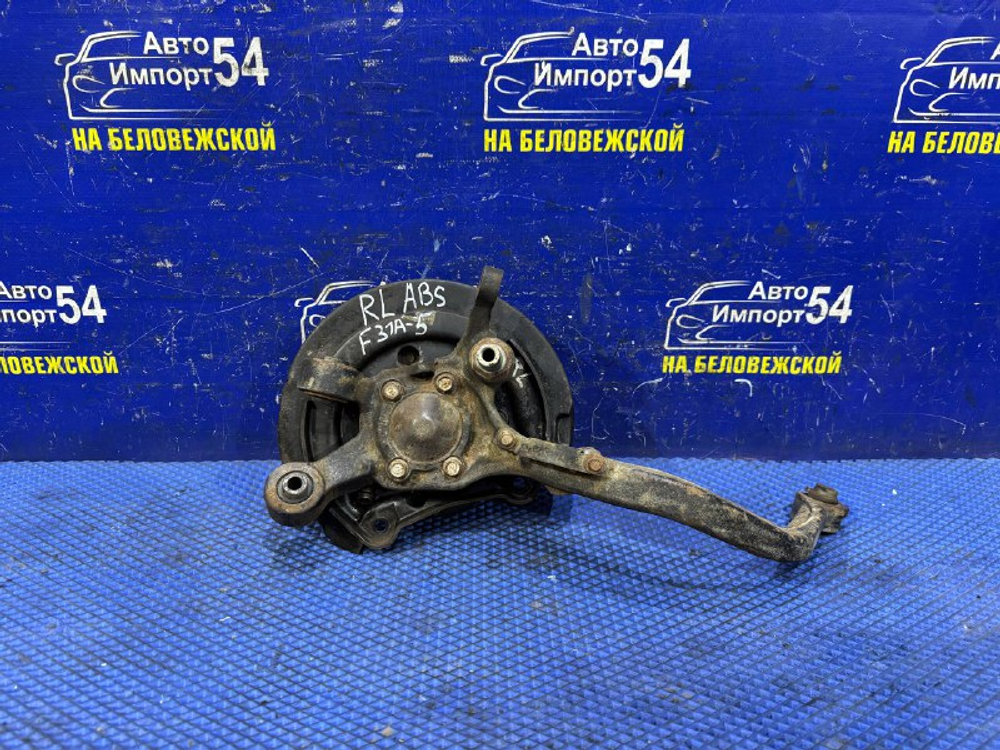 Ступица задняя левая MITSUBISHI DIAMANTE 2000