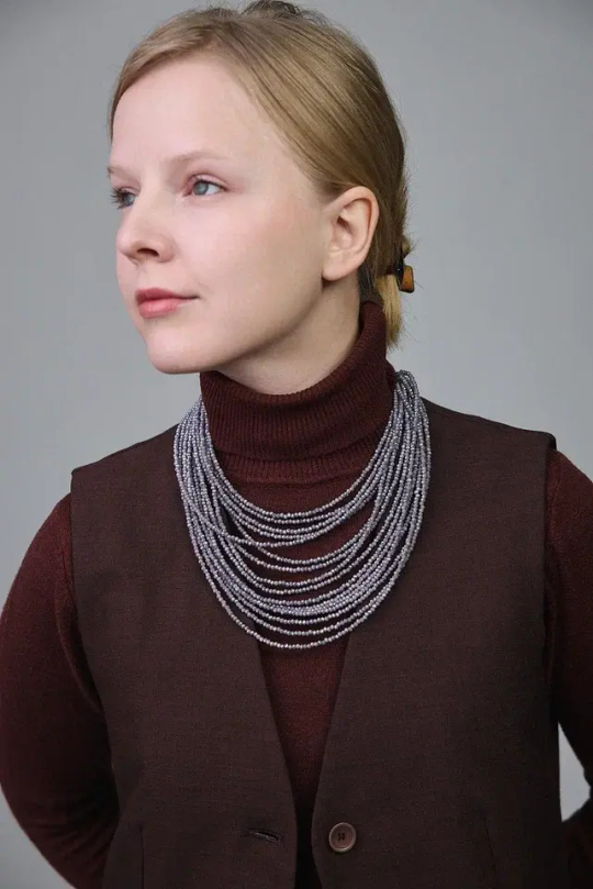 Колье каскад "Венеция, оттенок сиренево-серый, венец.стекло, натур.кожа