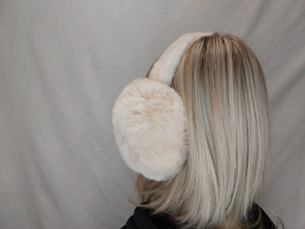 Наушники меховые теплые для занятия спортом уютные светло-бежевые наушники, демисезон/зима, мультиколор