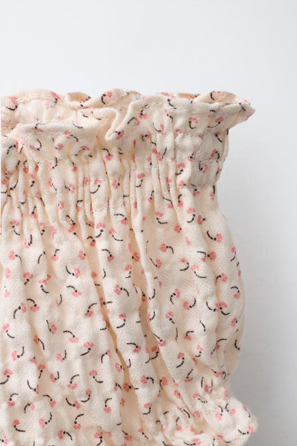 ZARA ТРУСЫ С ЦВЕТОЧНОЙ ТЕКСТУРОЙ, ЭКРЮ