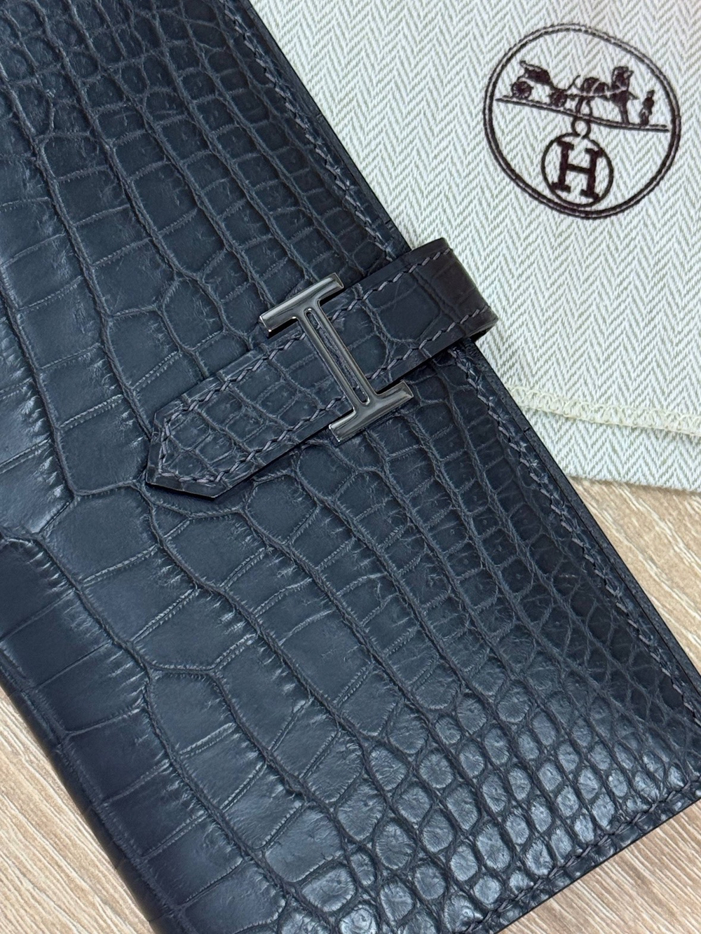 Портмоне Hermes из кожи крокодила