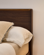 Изголовье Norlen из орехового шпона с темной отделкой LED 60 x 200 см