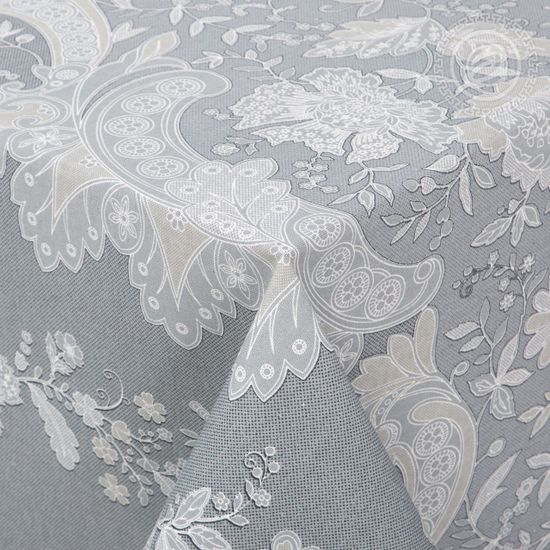 Скатерть столовая Украшение 150x145 см