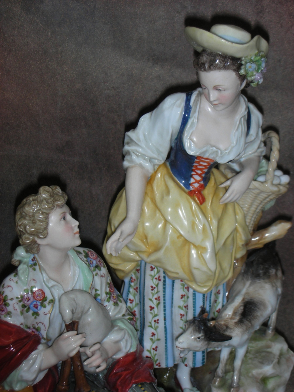 Статуэтка. Фарфор. Романтическая встреча. Karl ENS. Германия