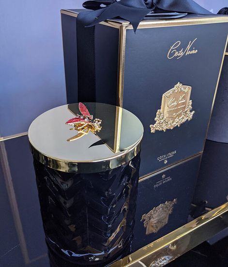 Большая черная свеча "ёлочка" с золотой пчелой и платком, Cote Noire