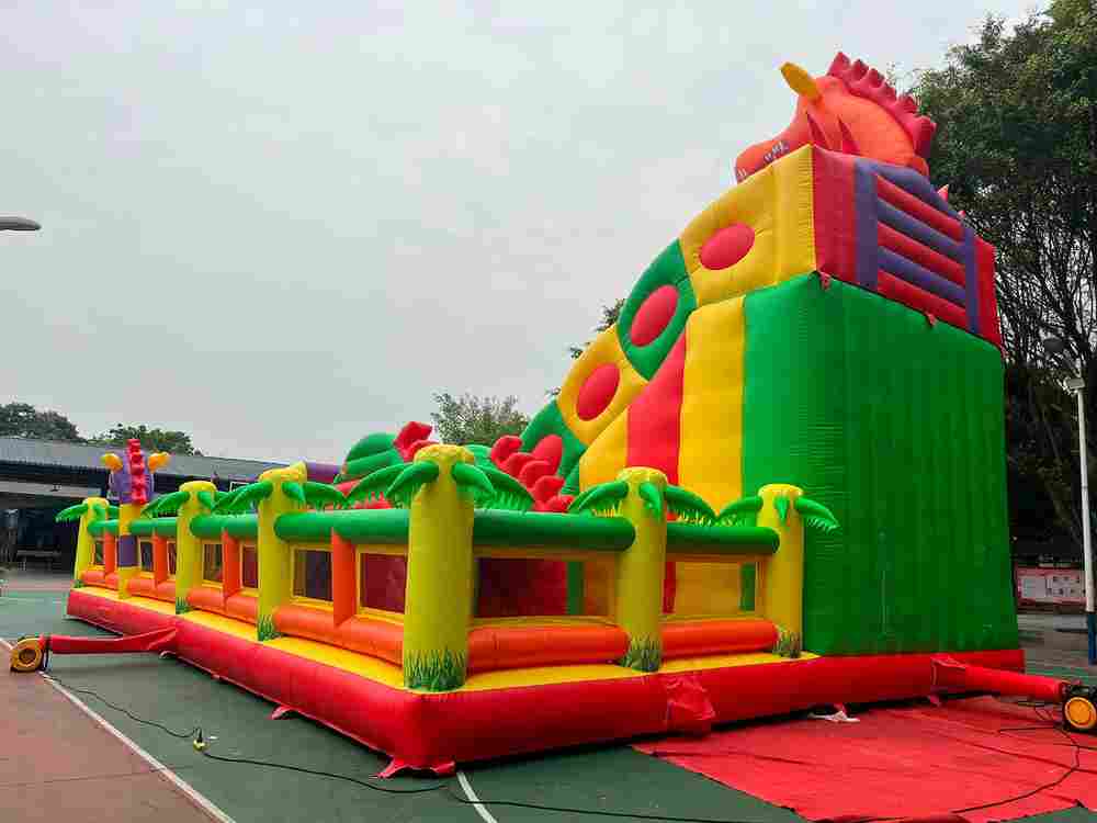 Коммерческий надувной батут «Три дракона», 13*9*9 м