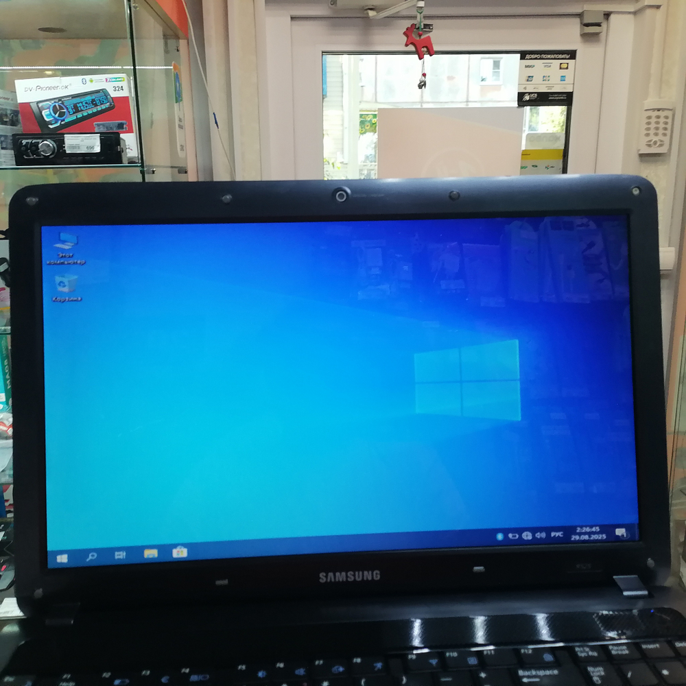 Ноутбук Samsung NP-R525