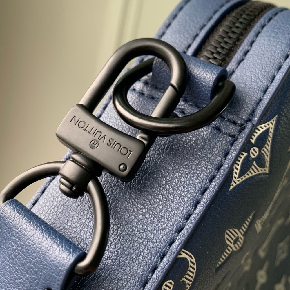 Louis Vuitton Trio Messenger