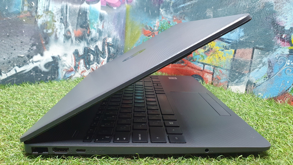 Ноутбук HP i3-10/8Gb/FHD/15-dw1126ur [2f5q8ea]/Windows 10