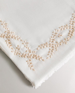 ZARA HOME ПОЛОТЕНЦЕ С ВЫШИВКОЙ (НАБОР ИЗ 2 ШТ), ЗОЛОТОЙ