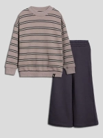 Спортивный костюм для девочки в школу