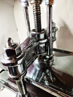 Пресс обжимной для книг. Эксклюзив. Декоративный. Выставочный образец