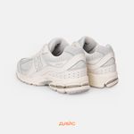  Кроссовки New Balance 2002R 