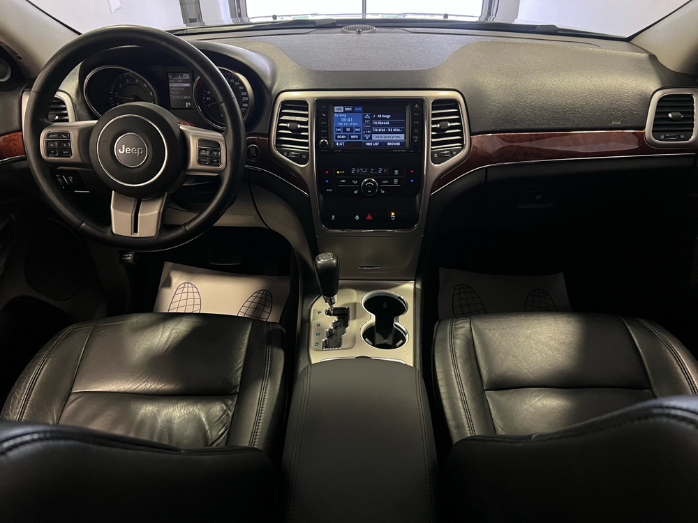 Jeep Grand Cherokee, 2011 год