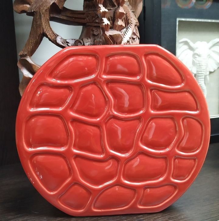 Ваза Плоская рельеф каменный цвет Красный Керамика 18,5х20,5х4 см.