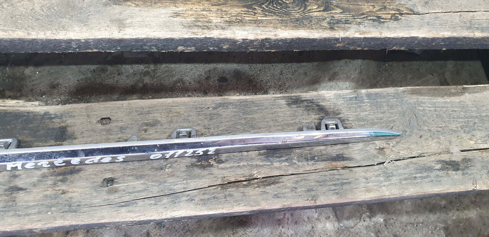 Молдинг заднего бампера Mercedes E-Class (W213) 16-20 Б/У Оригинал A2138850221