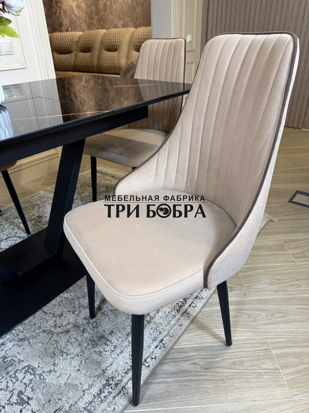 Кухонный раздвижной стол "Леон" Черный мрамор и стулья "Сорренто" 4 шт