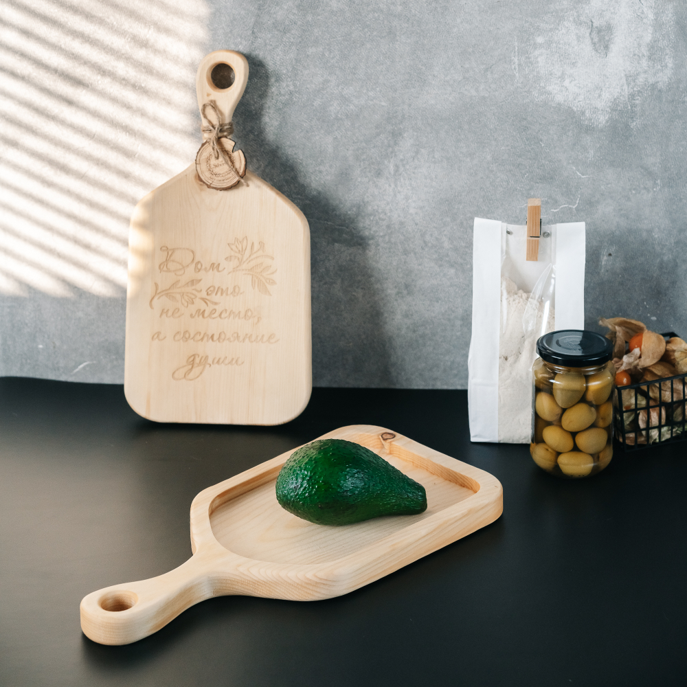 Набор из двух разделочных досок одна с гравировкой "Дом - это не место, а состояние души", вторая с выборкой. RDN26