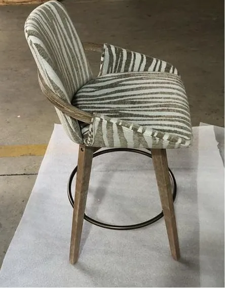 Крутящийся полубарный стул Veneto бежевый