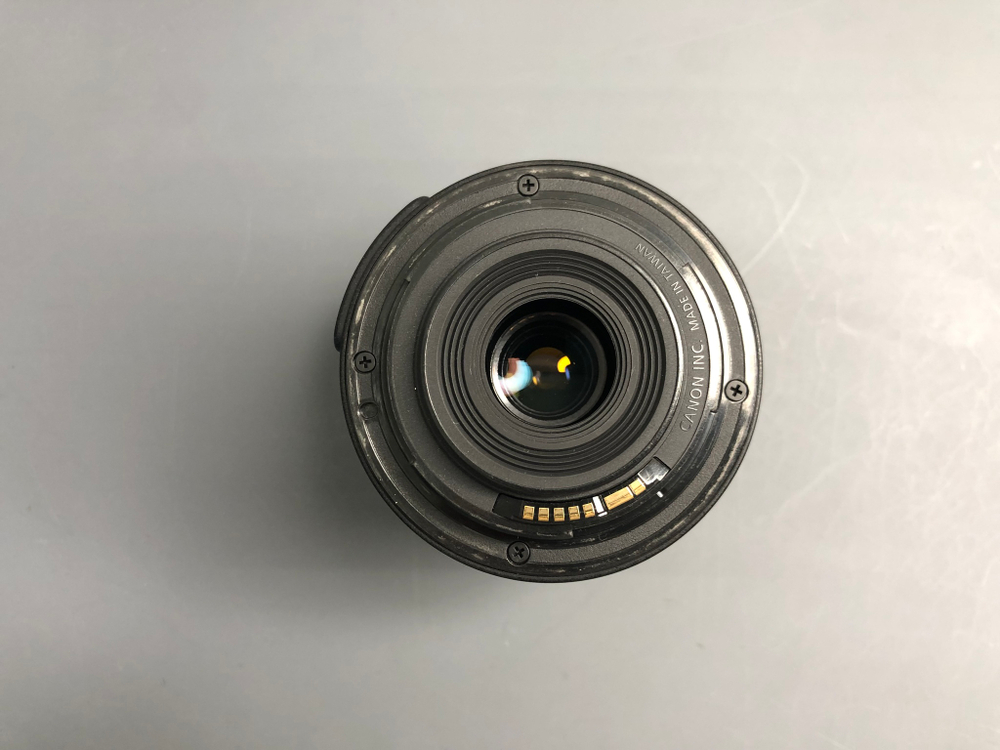 Canon 1300D + 18-55mm 3.5-5.6 IS II 61.000 кадров