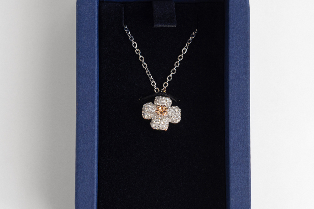 Колье Swarovski с двухцветным клевером