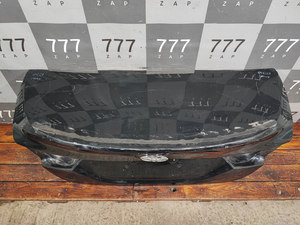 Крышка багажника Toyota Camry (XV70) 17-21 Б/У Оригинал 6440133760