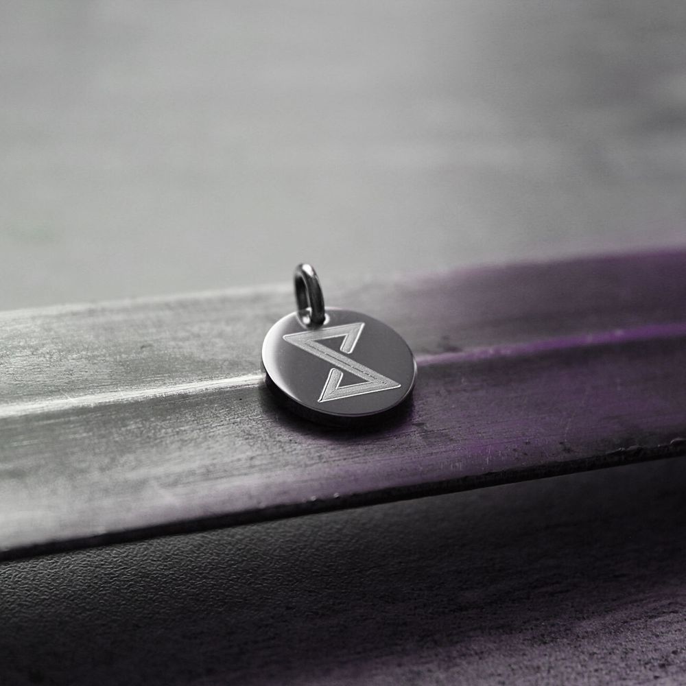 Подвеска Ведьмачьй знак Ирден с гравировкой на заказ