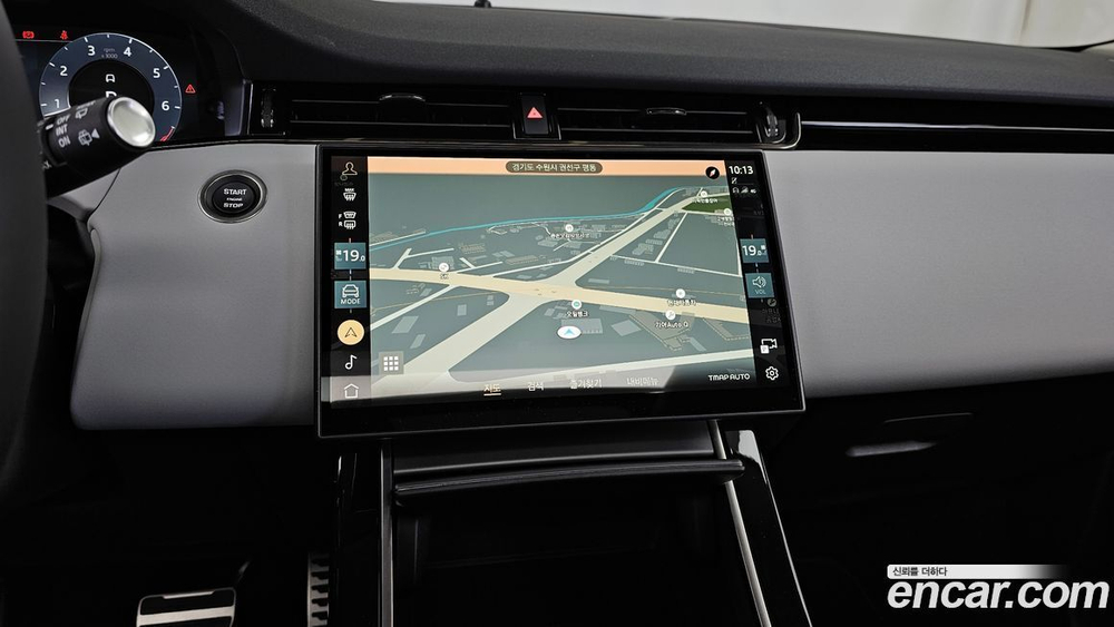 Land Rover Range Rover Evoque 2 Generation P250 R-Dynamic SE (03.2024)