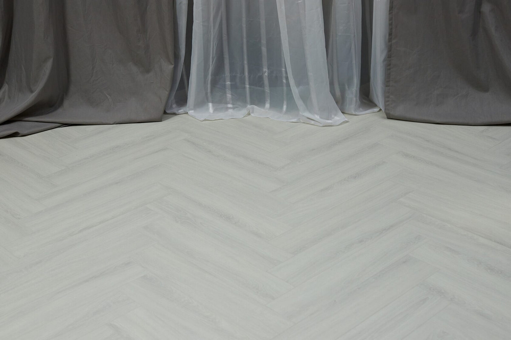 Кварц-винил SPC Steinholz Herringbone 4,5 мм Амбрас 1.14688 м2