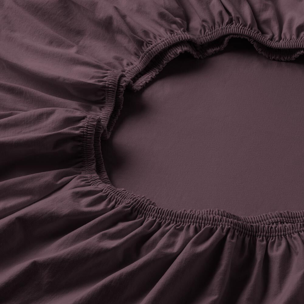 Простыня на резинке 200x200 Estella 670 aubergine баклажановая