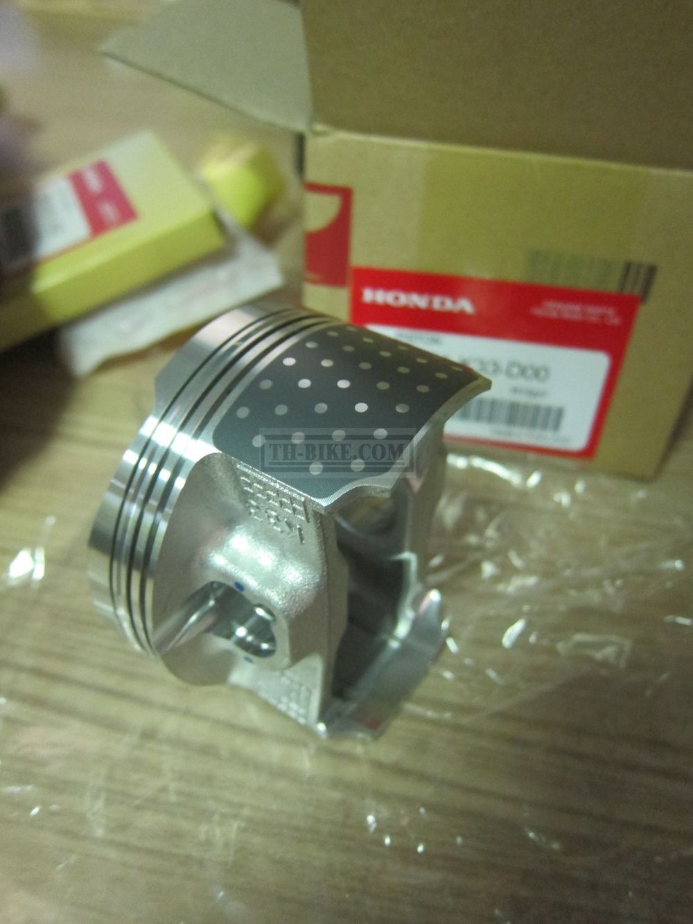 13101-K33-D00. PISTON (STD.)