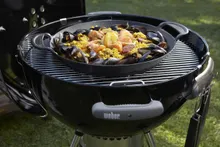 Чугунный вок Weber Crafted с корзиной для приготовления на пару