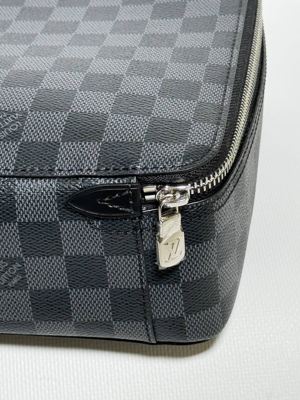 Несессер Louis Vuitton