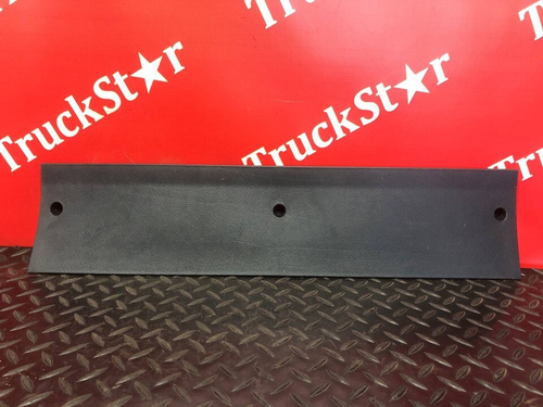 Накладка задней стенки салона