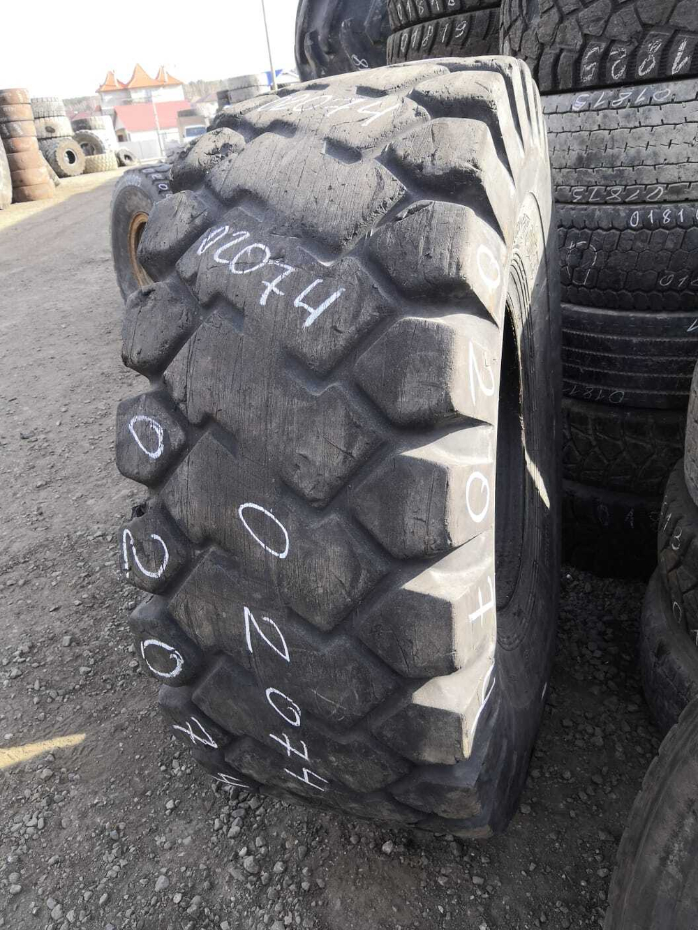 23.5-25 Deestone DE-3 шина б/у