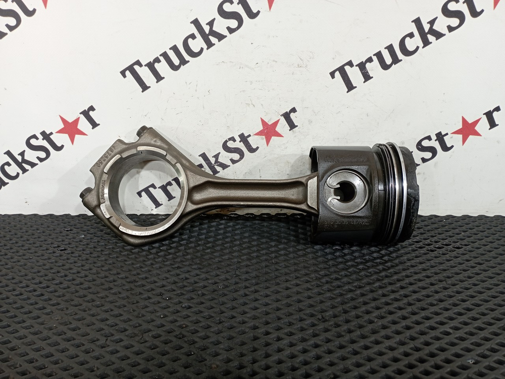 Поршень с шатуном