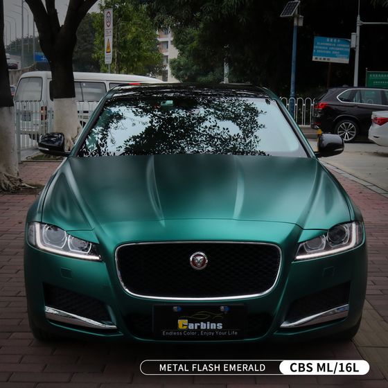 Пленка матовая зеленая Metal Flash Emerald Carbins