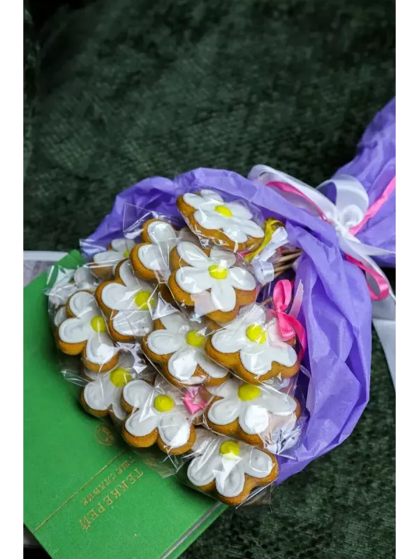 Имбирные пряники ромашки на палочке, 17 шт.