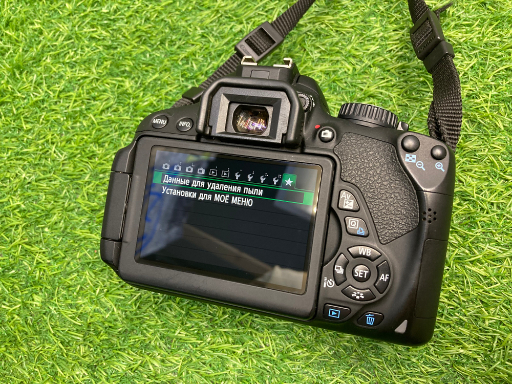 Canon 650D Kit 18-55mm lll 2.500 кадров