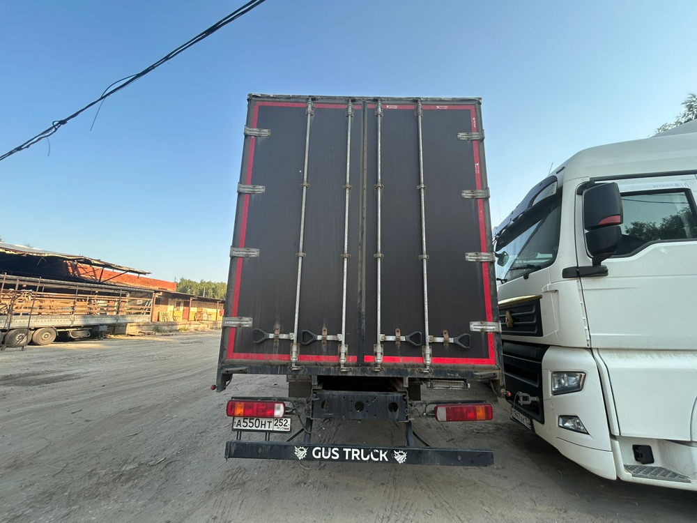 Foton AUMAN 4x2 Бортовой (Евроборт) 1794N0 (Евроборт, Дизельный, 6.7 л, 261 л.с. МТ)