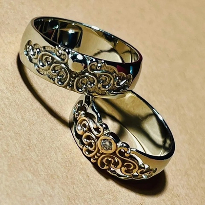 Обручальная пара с вензелями