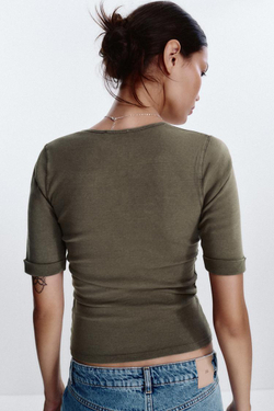 ZARA ХЛОПКОВАЯ ФУТБОЛКА С ЭФФЕКТОМ ПОТЕРТОСТИ, ТЕМНЫЙ СЕРО-КОРИЧНЕВЫЙ